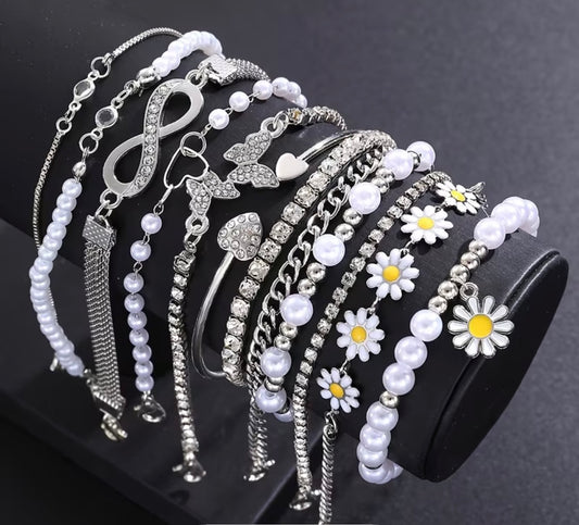 Minimalist Daisy Figure-8 Heart Star and Butterfly Bracelet Set for Women 12pcs Perfect for Dates Vacations and Casual Attire Ideal Gift