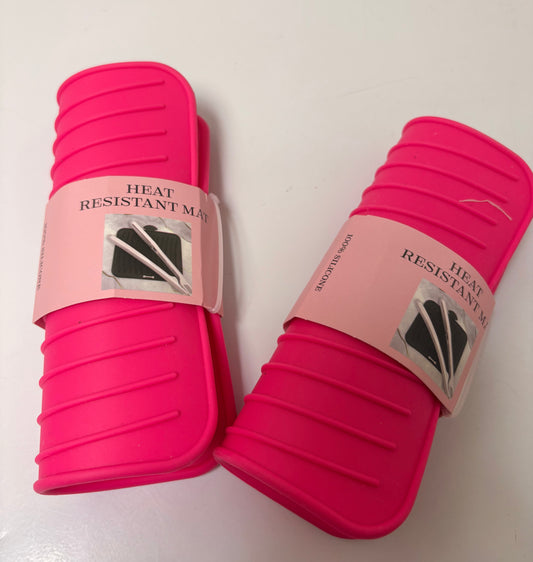 Heat Resistant Hair Iron Mat/ AVAILABLE IN teal Color and pink COLOR  $2.00 EACH 🔥